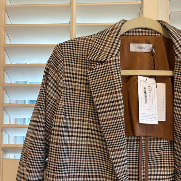 Greylin Blazer - Picture 4 of 5